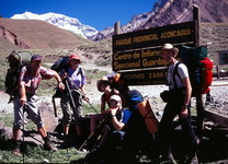 eine starke Truppe, Aconcagua im Hintergrund